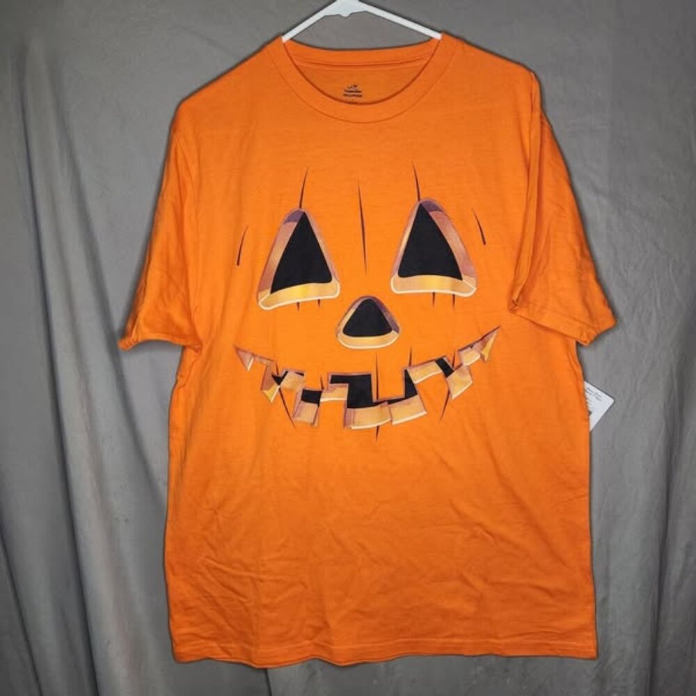 Men's Size LARGE (42-44) Pumpkin Short Sleeve T-Shirt